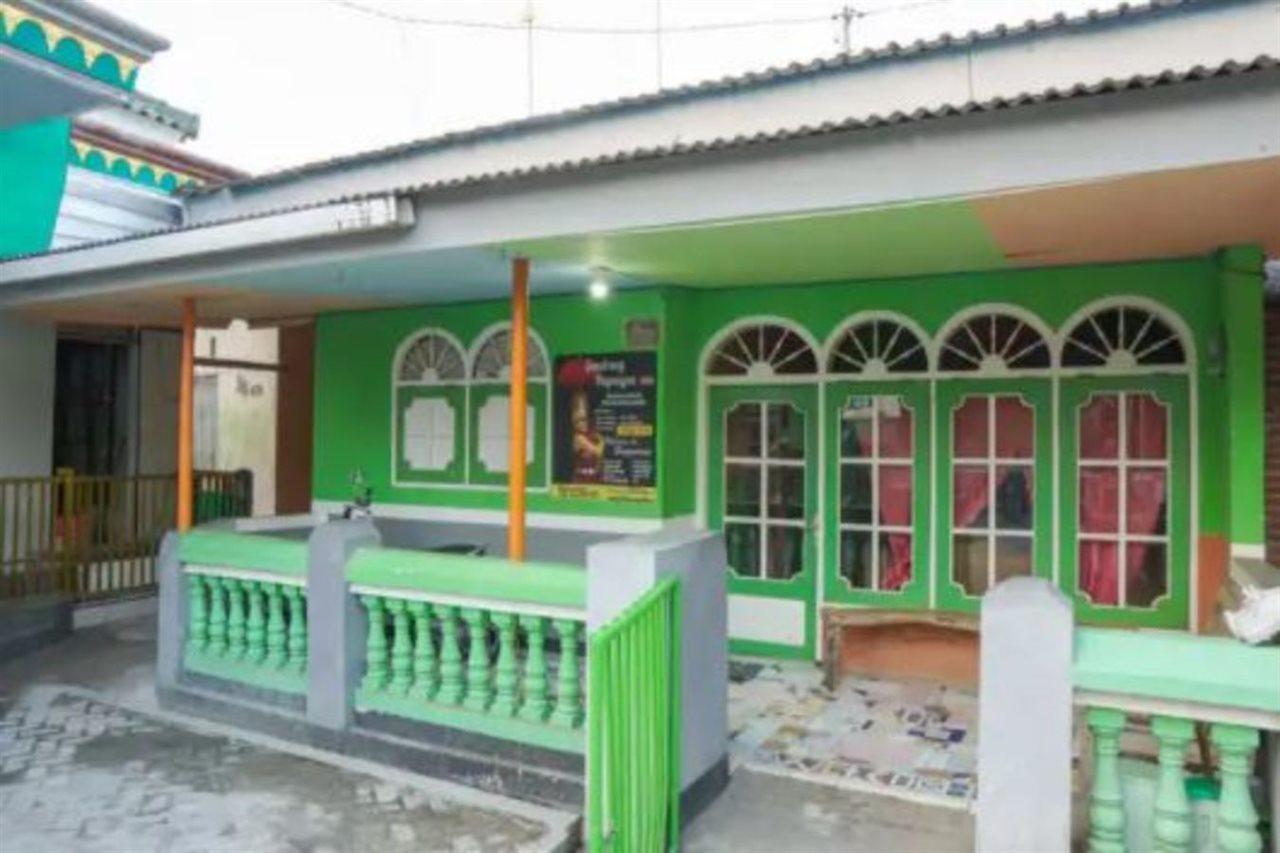 Gandrung Payungan Family Inn Banyuwangi  Extérieur photo