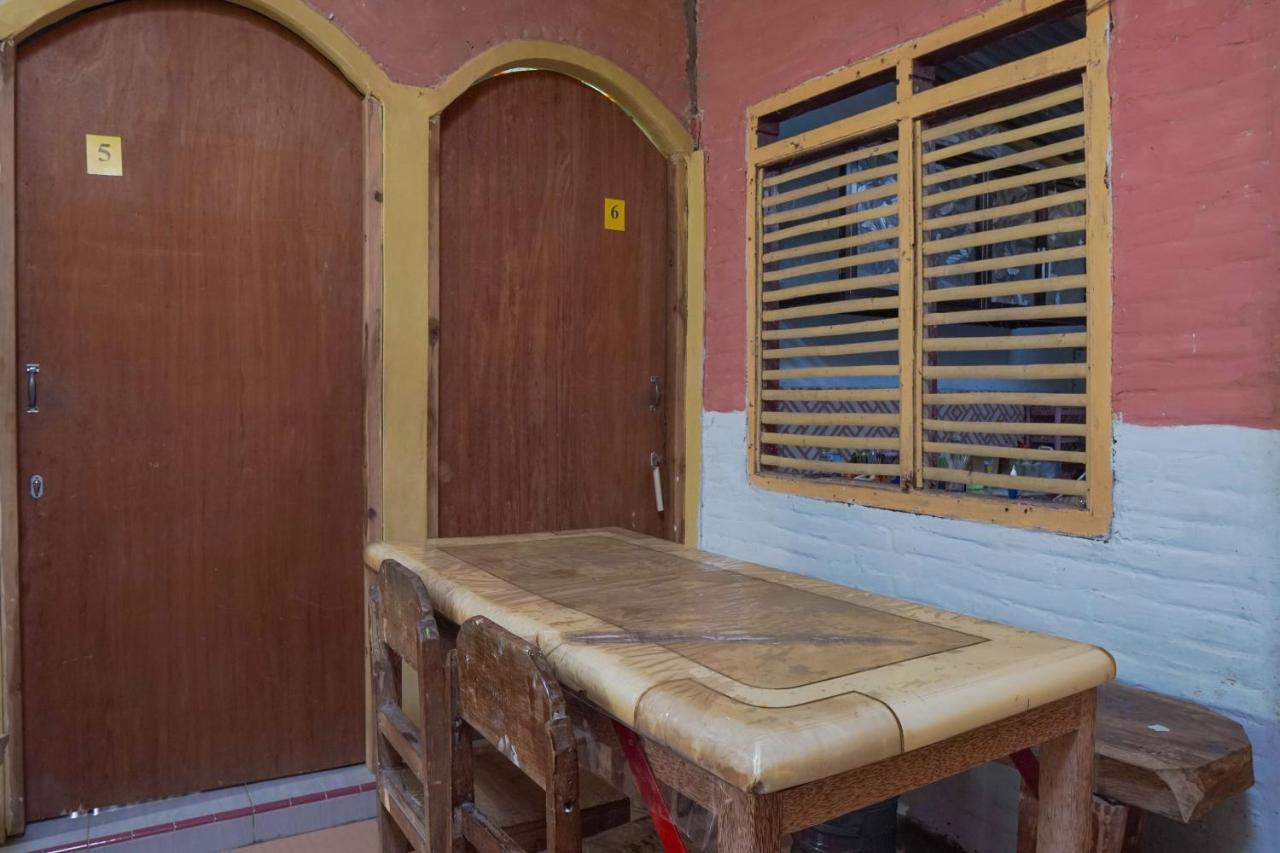 Gandrung Payungan Family Inn Banyuwangi  Extérieur photo